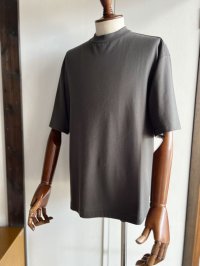 コムアーチ カットソー スビンスーピマコットン ブラウンカーキComm.arch.