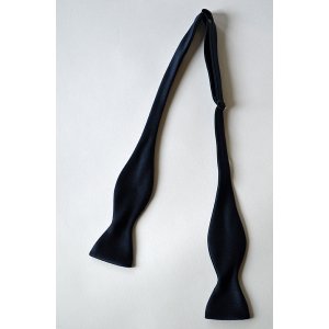 画像: オリジナルシルクボウタイ ネイビー  手結び Original Bowtie Made in Japan Navy