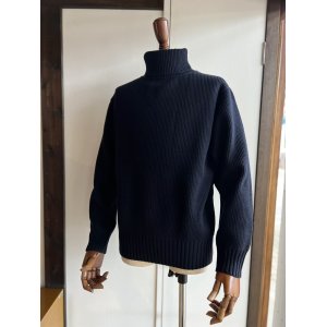 画像: コムアーチ ハンドフレーム タートルネックセーター ダークネイビー Comm.arch. Hand Framed Turtleneck Sweater Comm.arch. Deep Ocean