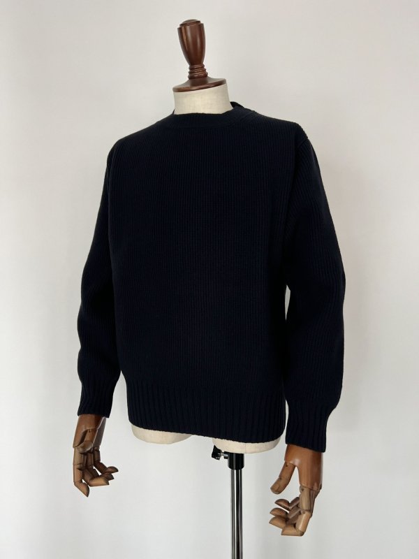 画像1: コムアーチ ハンドフレーム クルーネックセーター ダークネイビー Comm.arch. Hand Framed Crew Neck Sweater Comm.arch. Deep Ocean